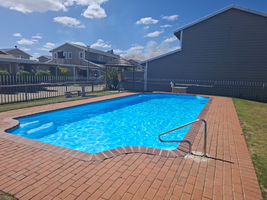 2 Bedroom Property for Sale in Hartenbos Central Western Cape